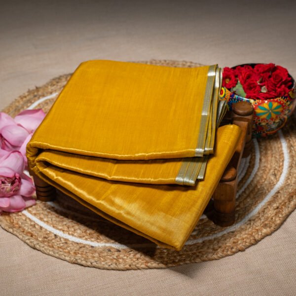 Swarna Tara – Golden Tissue Onam Saree